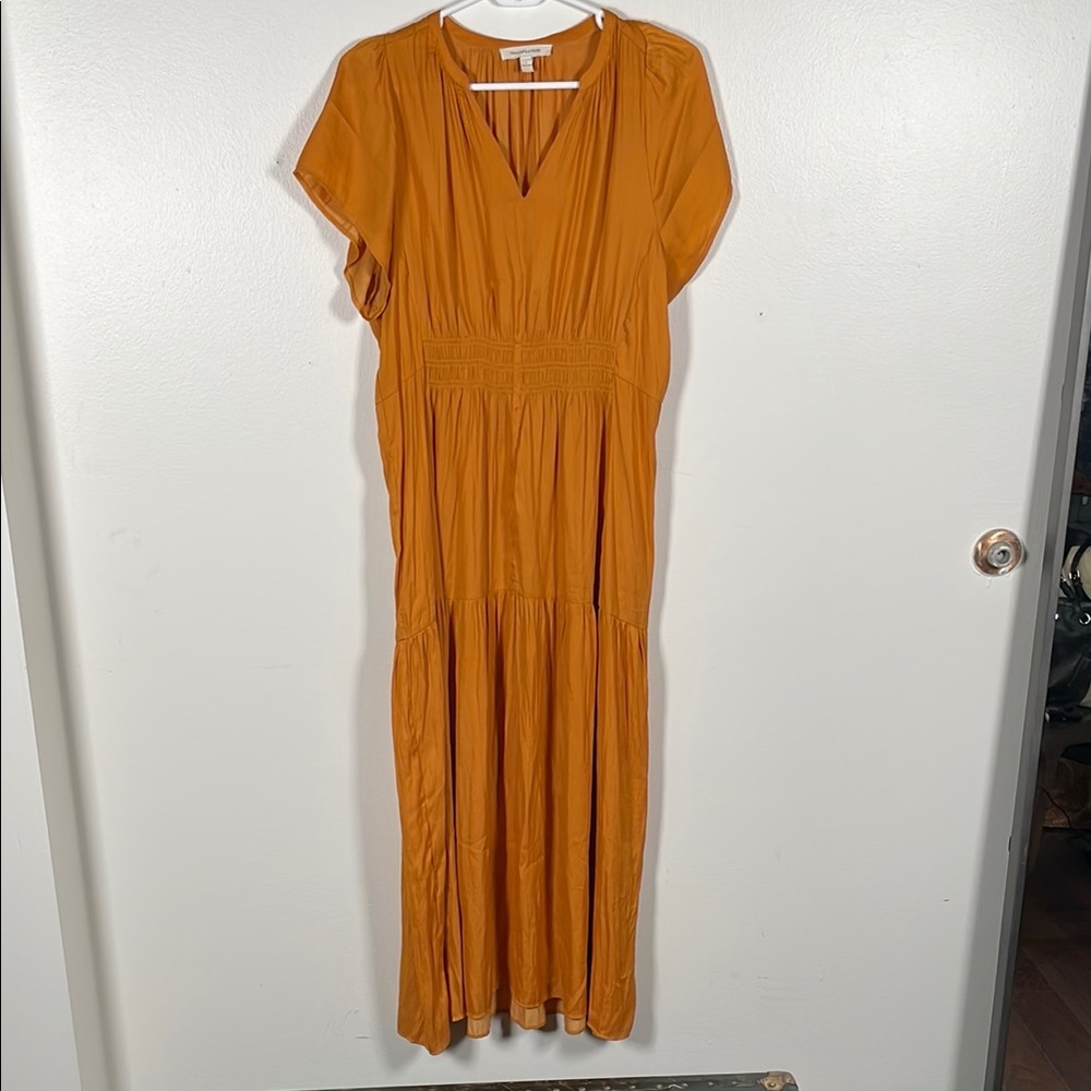 Elegant Orange Midi Dress